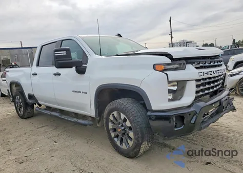 2021 Chevrolet Silverado K2500 Custom from USA, damaged, VIN 1GC4YME76MF164296